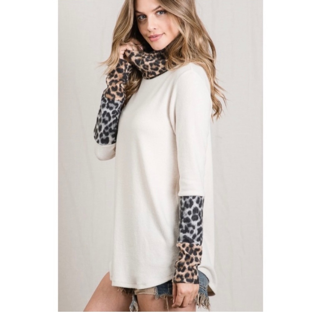 New! Soft Leopard Print Trim Cowl Neckline rounded slit Hemline Top - Picture 7 of 13